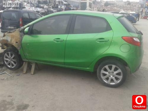 Mazda 2 sol arka kapı