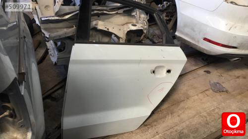 AUDİ A3 SOL ARKA KAPI 