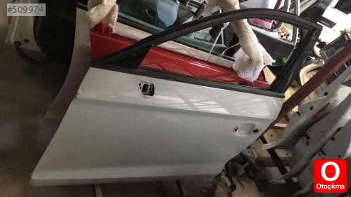 AUDİ A3 SOL ÖN KAPI 