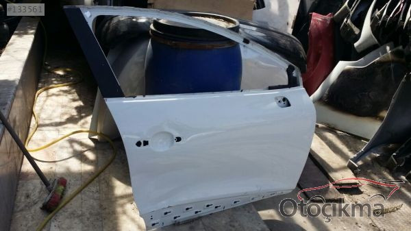 RENAULT CLİO 4 SAĞ ÖN KAPI ORJİNAL ÇIKMA PARÇA BEYAZ