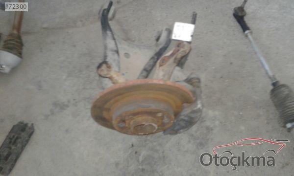 RENAULT CLİO ÖN TAŞIYICI PORYA ÇIKMA