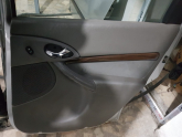 Ford Focus MK1 Sağ Arka Hoparlör Kapağı Orjinal Çıkma