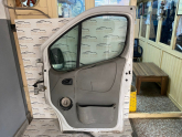 RENAULT TRAFFİC SAĞ ÖN KAPI  CAMI ORİJİNAL ÇIKMA