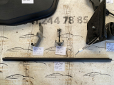 FORD FİESTA SAĞ ÖN KAPI GERGİSİ 2002-2008 MODEL ORJİNAL ÇIKM