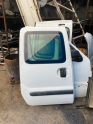 RENO KANGO SAĞ ARKA SÜRGÜLÜ KAPI CAMI ÇIKMA