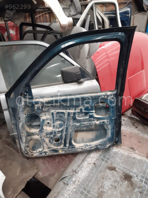 Mazda B2500 kapı