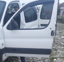 2000 model citroen berlingo 1.9 dizel çıkma sol ön kapı