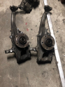 Audi A4/A5/Q5 sol ön aks tasiyici porya 8K0407257G