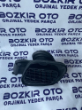 Focus 3 hecbek depo kapak yuvası 2011-2017