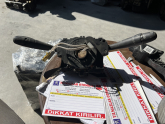 Peugeot tepe çıkma sinyal kolu