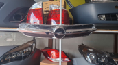 ÖZMEN OPEL VECTRA C ÖN PANJUR AMBLEMİ KOMPLE