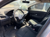 RENAULT FLUENCE GÖĞÜSLÜK ÇIKMA