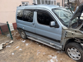 Oto Çıkma Parça / Peugeot / Partner / Kaporta & Karoser / Sol Sürgülü Kapı / Çıkma Parça 