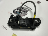 AUDİ A4 SAĞ ÖN KAPI KOLU HAZNESİ ORJİNAL 8W0837812A