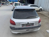 Peugeot 206 bagaj kapağı