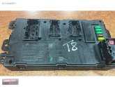 61.35-9279824-01 BMW F20 F21 SİGORTA KUTUSU