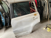 VOLKSWAGEN TİGUAN SOL ARKA KAPI CAMI ORJİNAL ÇIKMA TEMİZ