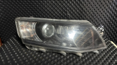 SKODA OCTAVİA SAĞ FAR