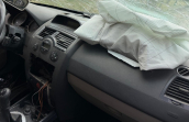 RENAULT MEGANE GÖĞÜSLÜK ÇIKMA