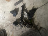Peugeot 206 bagaj kilit menteşesi