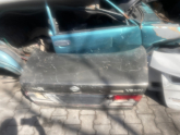 Nissan Maxima bagaj kapağı