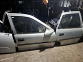 ÖZMEN OPEL VECTRA B ÇIKMA SAĞ ÖN KAPI CAM KRİKOSU CAMI KİLİDİ