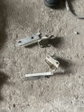 Mazda 323 family kaput menteşe