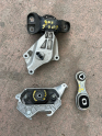 CLİO 5.5 MOTOR TAKOZU ORJİNALL ÇIKMA PARÇAA