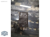 AUDİ A6 VW PASSAT 175 NUMARALI RÖLE ORJİNAL 3A0927181