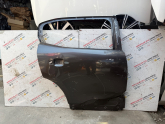 Citroen c5 aircros sağ arka kapı (hasarlı parça)