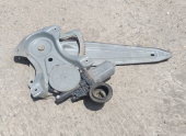 2002 - 2006 Toyota Corolla Sağ Arka Cam Krikosu Çıkma Parça