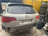 AUDİ Q7 ARKA BAGAJ