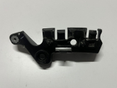 MEGANE 3 ÖN TAMPON BRAKETİ SOL ORJİNAL 620940001R