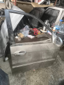 Kia carnival sağ ön kapı