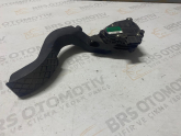 A4  PASSAT  GAZ PEDALI 8D1721523E