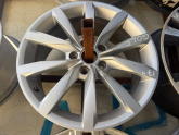 Volksvagen golf 7 çelik jant (az kusurlu) 17.inç 1.adet