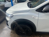 Oto Çıkma Parça / Dacia / Sandero / Far & Stop / Sağ Ön Far / Çıkma Parça 