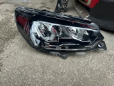 Peugeot 2008 sağ ön far