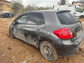 Toyota Auris  sol arka kapı