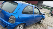 Opel Corsa b sağ arka kelebek camı