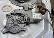 VOLKSWAGEN TRANSPORTER T6 SAĞ ÖN CAM MOTORU
