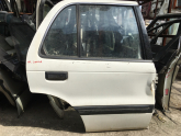Mitsubishi Lancer 1990 Sağ Arka Kapı Döşemesi Kelebek Camı