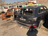 Audi Q5 BAGAJ KAPAĞI HATASIZ BAGAJ FİTİLİ