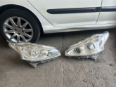Peugeot 208 sol far çıkma