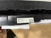 AUDI A4 ÖN TAMPON ORTA IZGARA