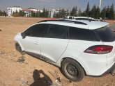 Renault.  Clio.  Sal ön kapı