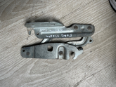 FORD FİESTA KAPUT MENTEŞESİ SAĞ TARAF 8A61-16800AD