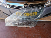 ÖZMEN OPEL VECTRA B ÇIKMA SOL ÖN KAPI CAMI KIZAKLI