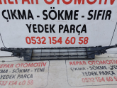 Volkswagen Passat Ön Tampon Orta Izgarası 3c0853677