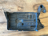Passat A3 Octavia Leon Akü Alt Braketi Çıkma Orjinal 5Q09153